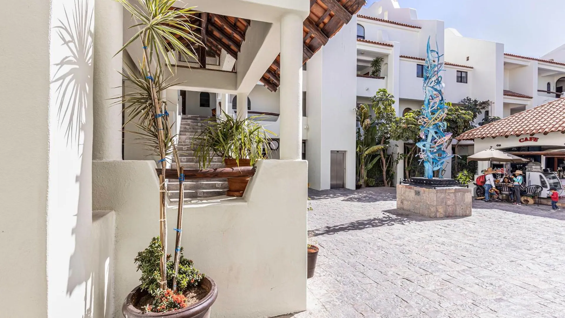 Amazing Condo Overlooking Cabo Marina Pool Access Кабо-Сан-Лукас Дом отдыха