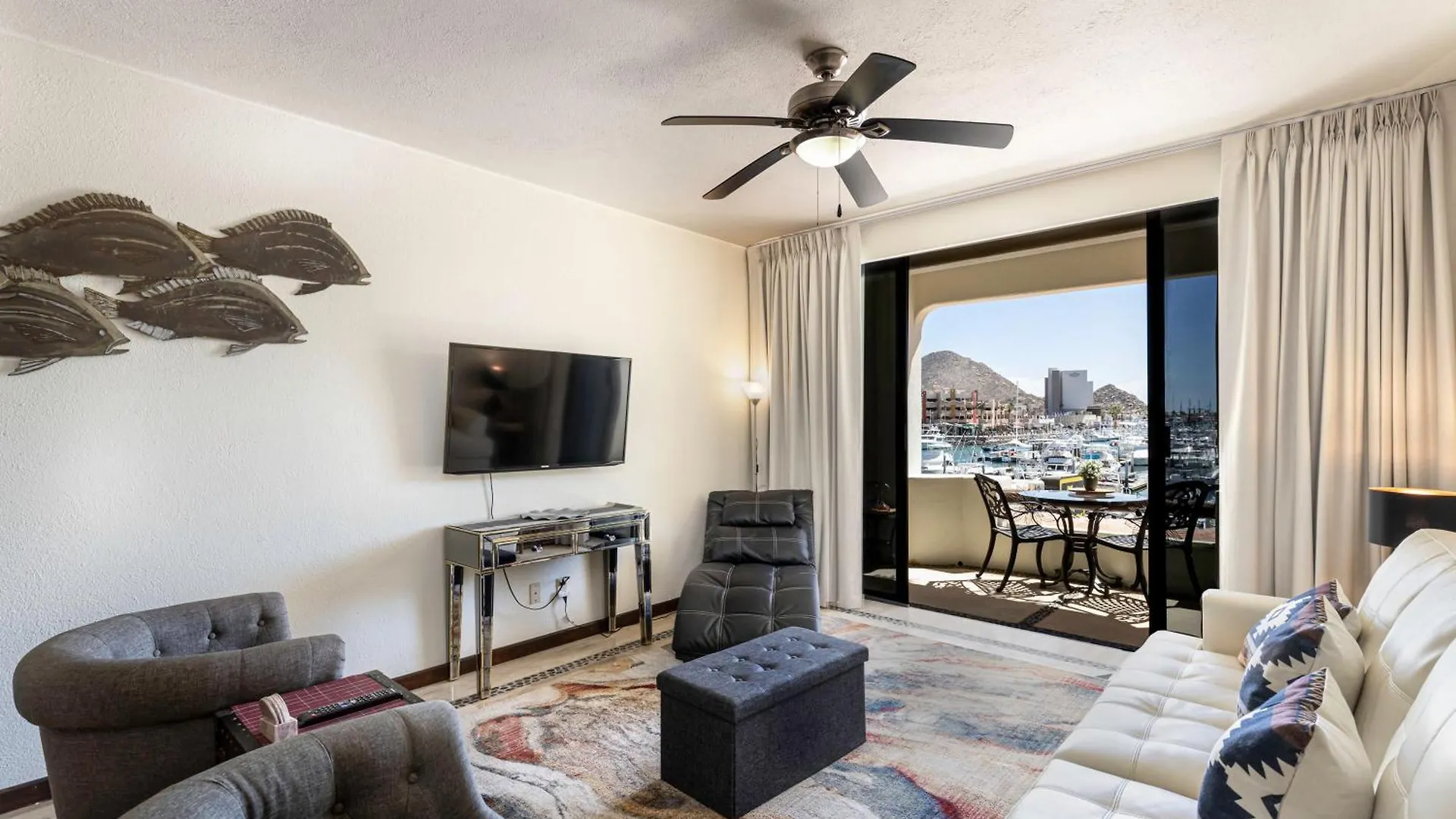 Дом отдыха Amazing Condo Overlooking Cabo Marina Pool Access Кабо-Сан-Лукас